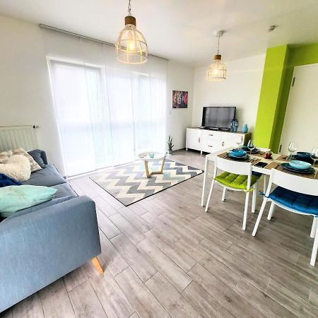 Calm And Modern Apartment Eischen Buitenkant foto