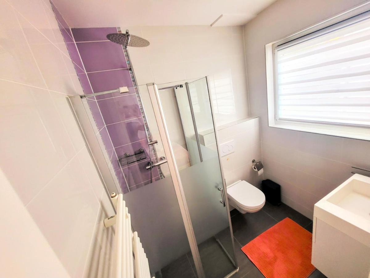 Calm And Modern Apartment Eischen Buitenkant foto