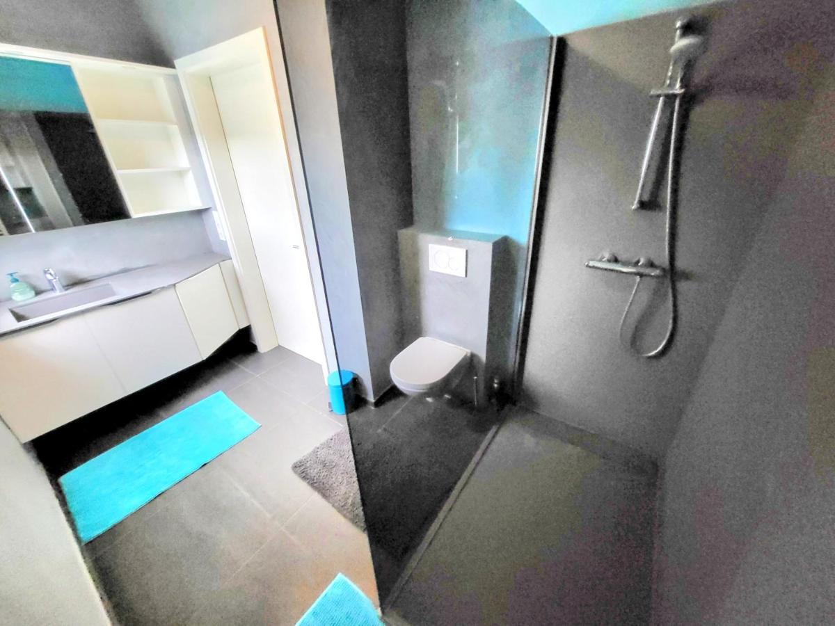 Calm And Modern Apartment Eischen Buitenkant foto